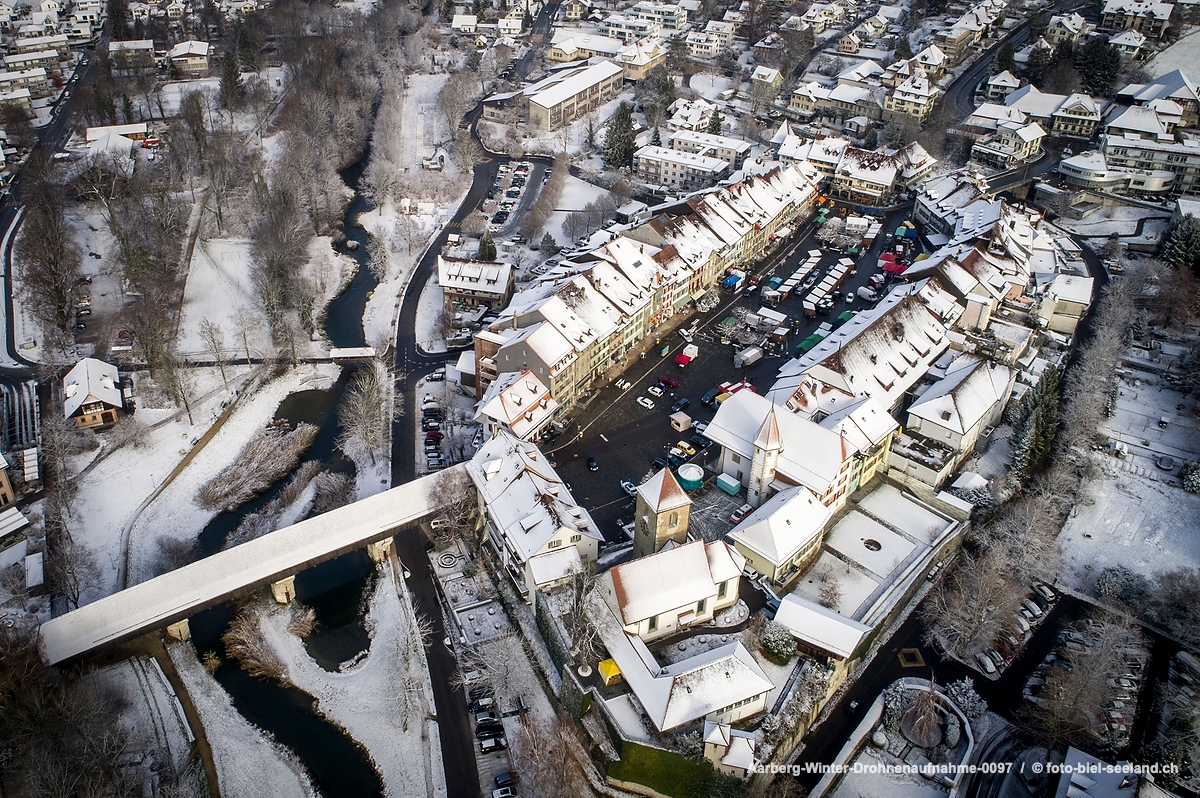 Bildname:  Aarberg-Winter-Drohnenaufnahme-0097 Aarberg im WinterBildgrösse: 4397  x 2929 px /  37.2 x 24.8 cm (300dpi)Stichwörter:  Aarberg, Berner...