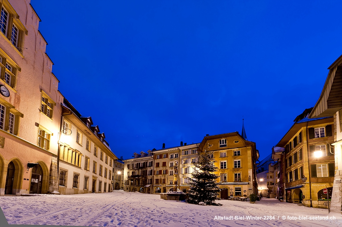 Bildname:  Altstadt-Biel-Winter-2284 Altstadt Biel Bienne im WinterBildgrösse: 2384  x 1587 px /  20.2 x 13.4 cm (300dpi)Stichwörter:  Altstadt,...