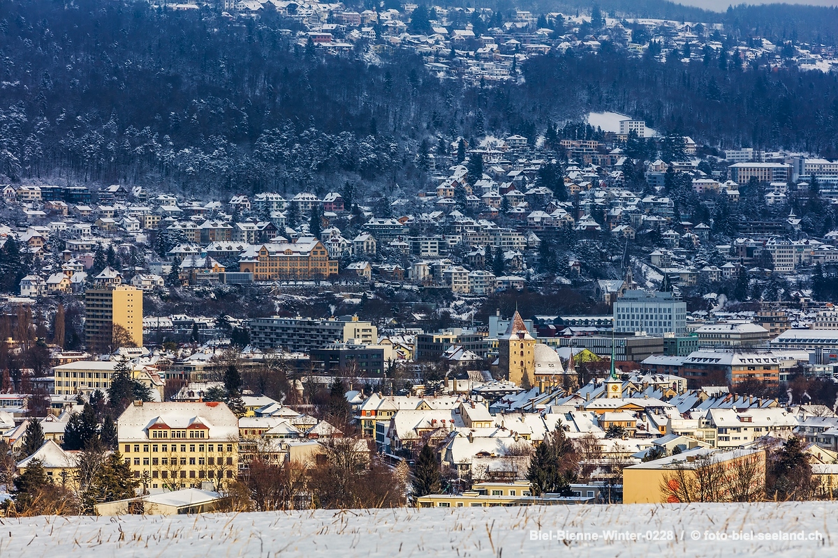 Bildname:  Biel-Bienne-Winter-0228 Biel Bienne im WinterBildgrösse: 8688  x 5792 px /  73.6 x 49.0 cm (300dpi)Stichwörter:  Berner Seeland, Biel-Bien