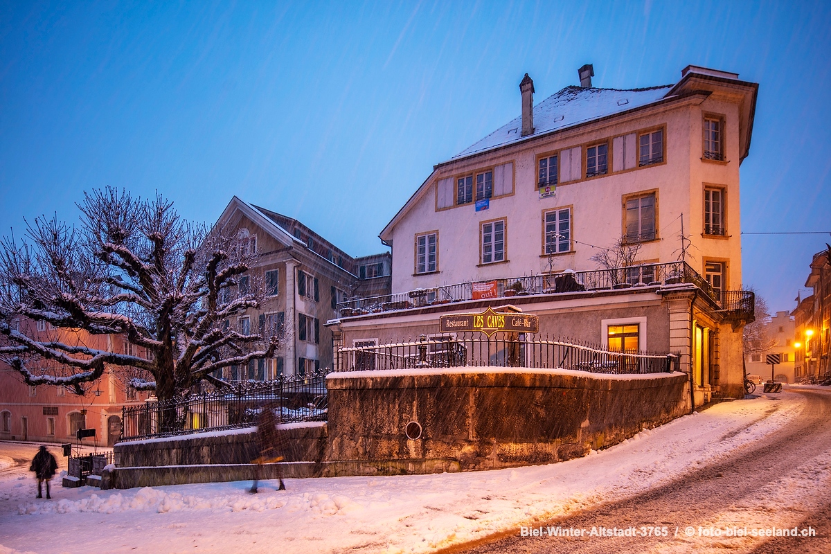 Bildname:  Biel-Winter-Altstadt-3765 Winter in der Bieler Altstadt am JuraplatzBildgrösse: 8688  x 5792 px /  73.6 x 49.0 cm (300dpi)Stichwörter: ...