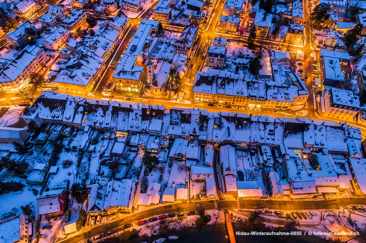 Bildname:  Nidau-Winteraufnahme-0850 Stadt Nidau im WinterBildgrösse: 5446  x 3628 px /  46.1 x 30.7 cm (300dpi)Stichwörter:  Berner Seeland, Drei...