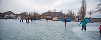 Eislaufen im Hafen Erlach